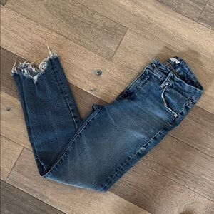 Good American Frayed Hem Blue Jeans